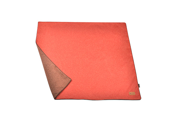 P.L.A.Y. LUXE THROWS Twill_Red, on white background, SKU: PY9009AMF